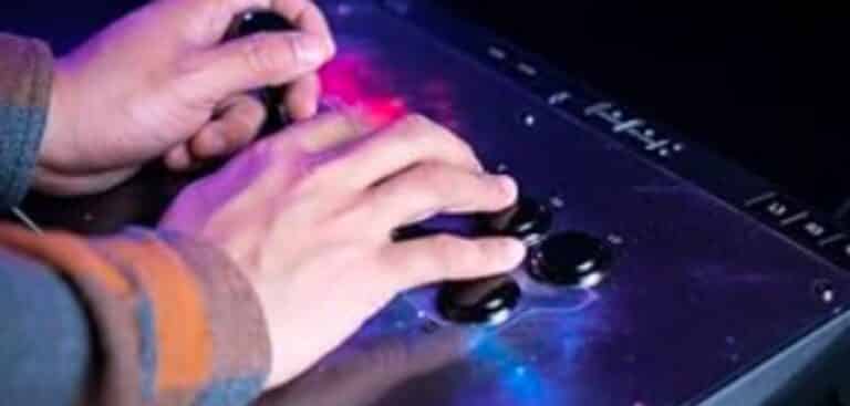 Find The 8 Best Controllers for Fighting Games Here